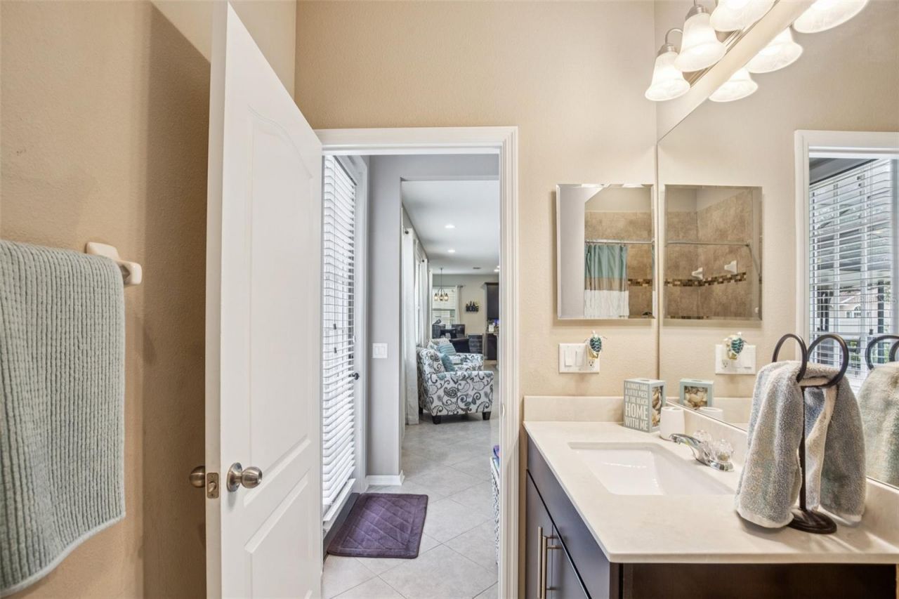 210 Dakota Hill Drive, Seffner, FL 33584 Photo