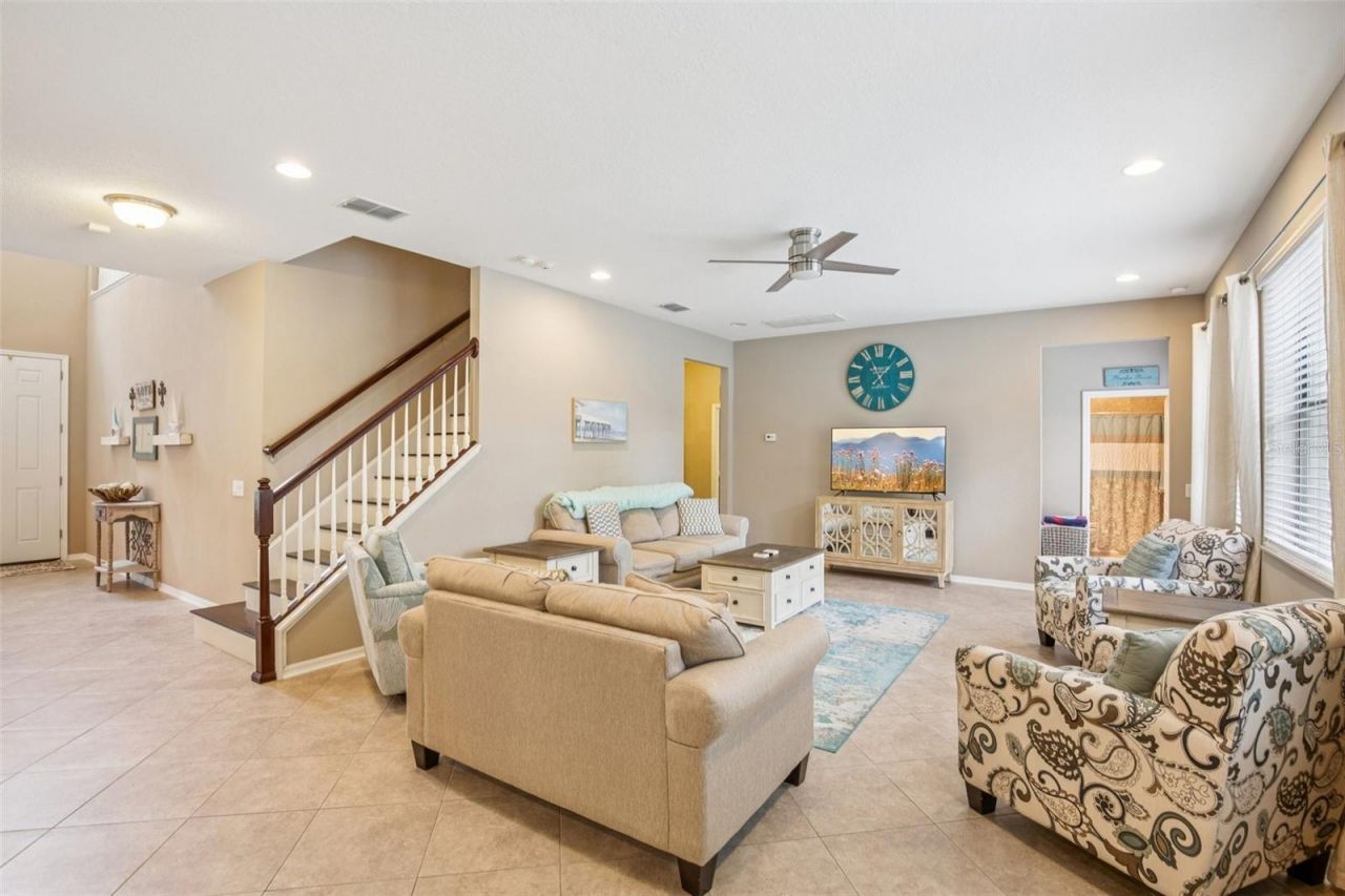 210 Dakota Hill Drive, Seffner, FL 33584 Photo