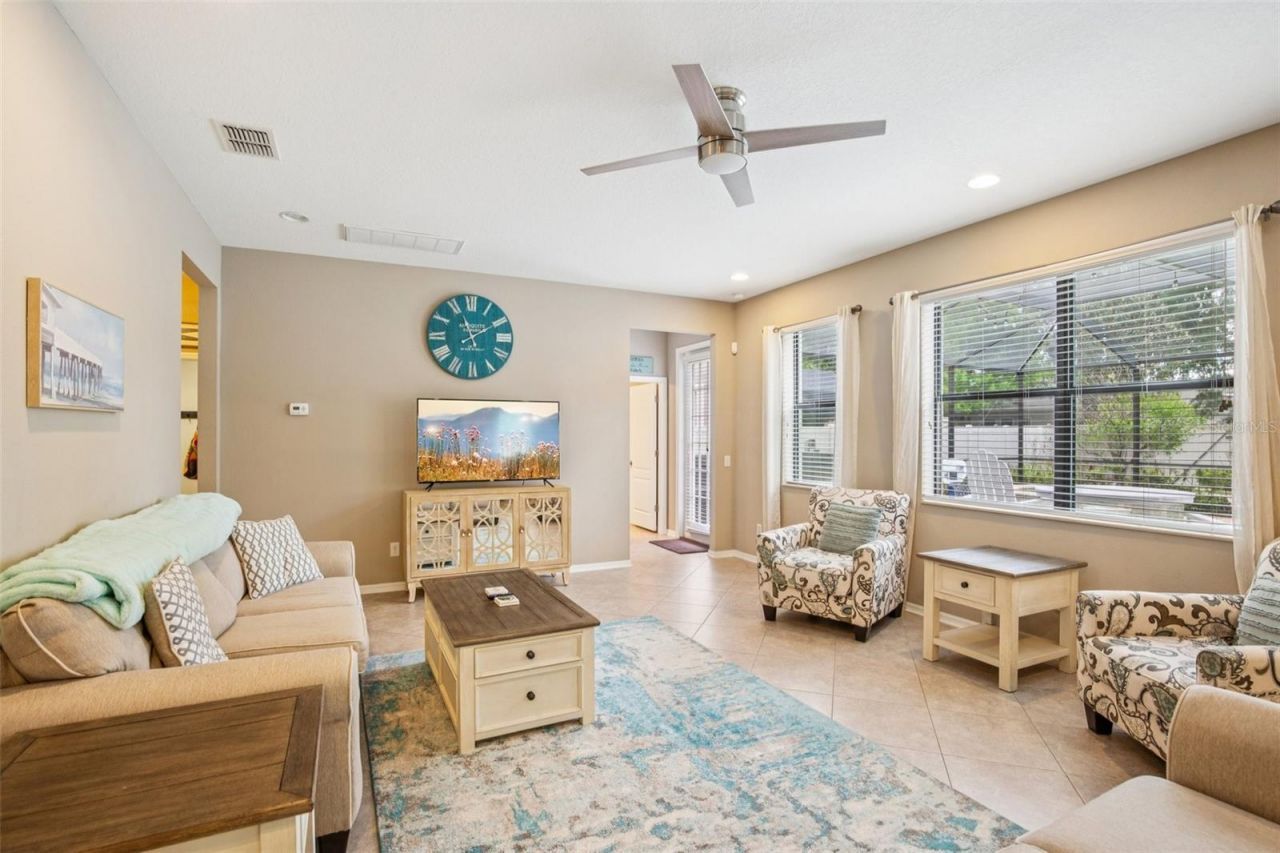 210 Dakota Hill Drive, Seffner, FL 33584 Photo