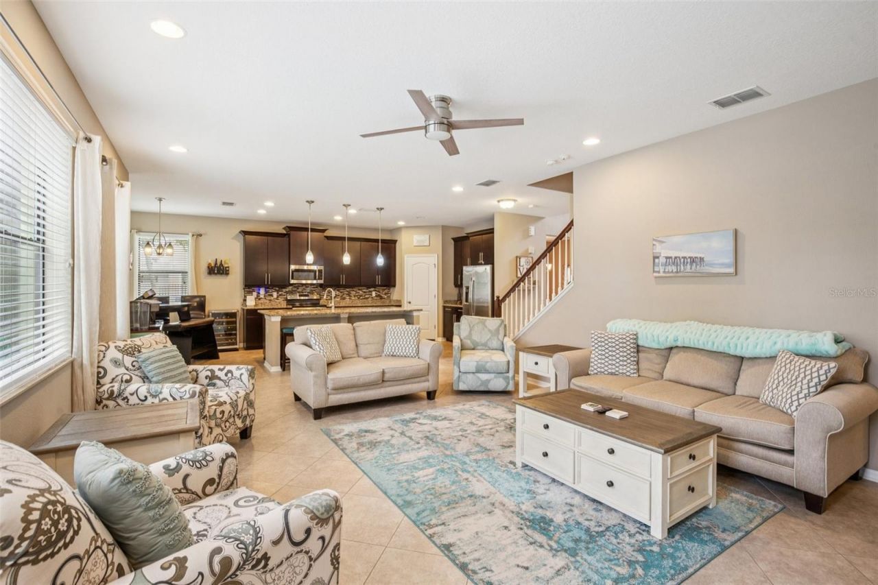 210 Dakota Hill Drive, Seffner, FL 33584 Photo