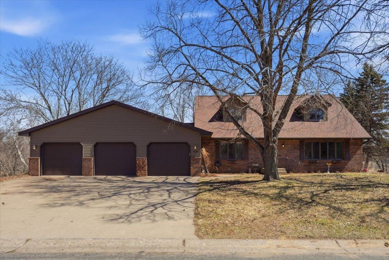 1299 Parkview Drive, New Richmond, WI 54017