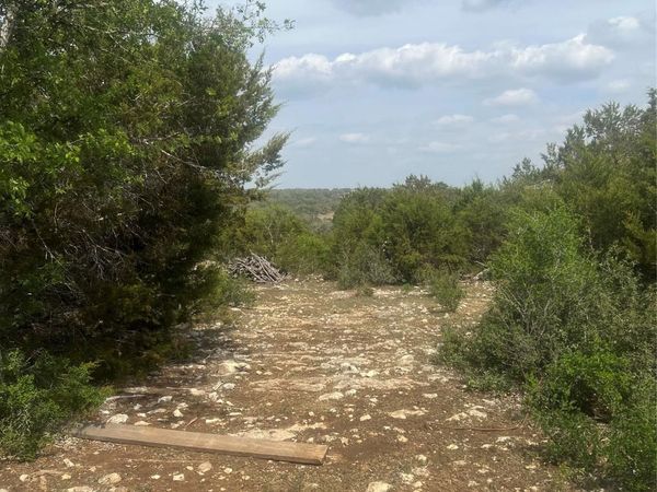 701 Grande ST, Unit B, Driftwood, TX 78619