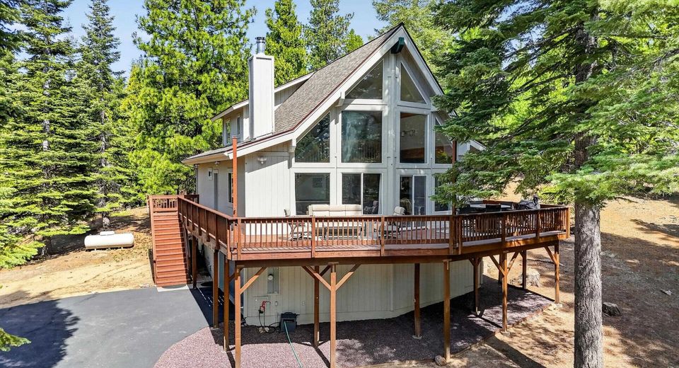 120 Top Of The West Drive, Lake Almanor, CA 96020 Photo