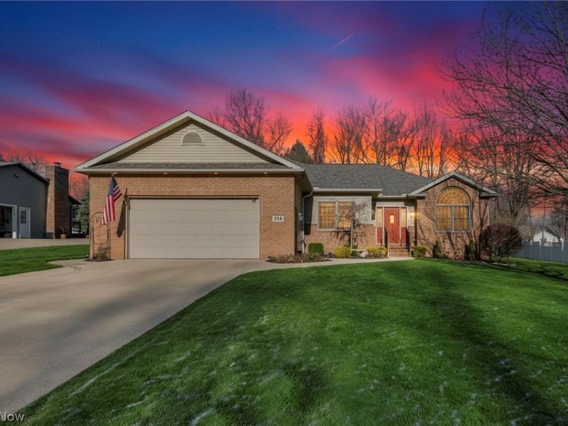 174 Circle Drive, Doylestown, OH 44230 Photo 2