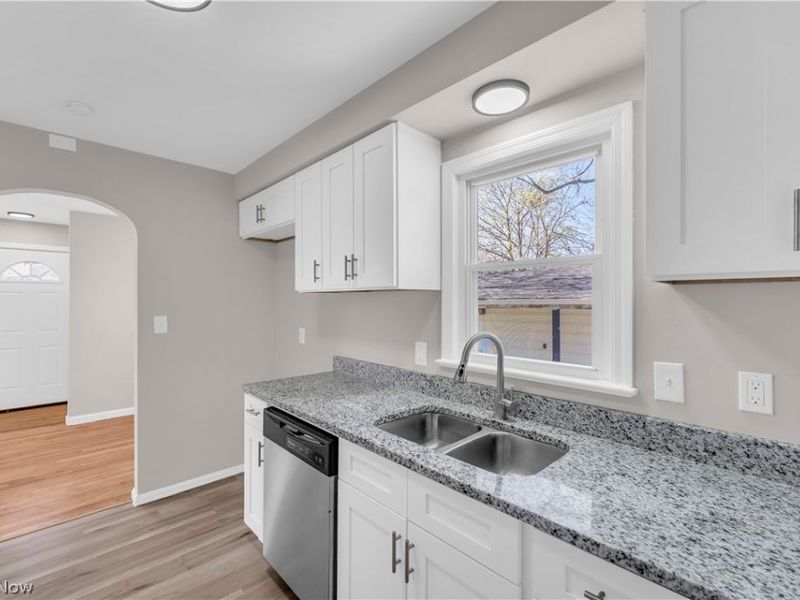 3802 Park Drive, Parma, OH 44134 Photo 9