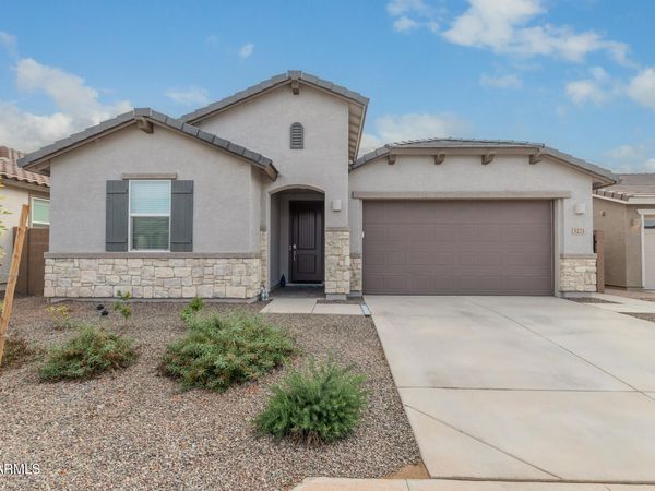 3221 E Ranchhand Drive, San Tan Valley, AZ 85140