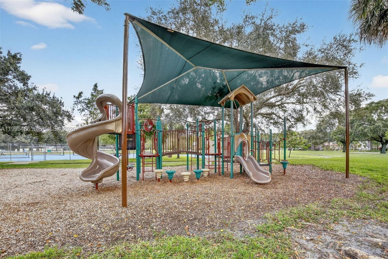 10517 NW 10th St , Unit B-131, Plantation, FL 33322 Photo