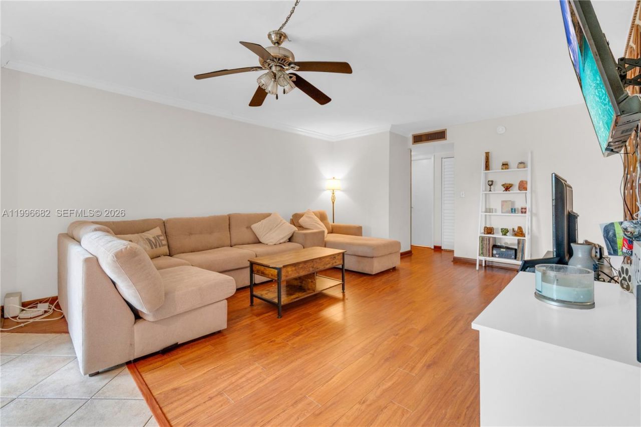 6755 W Broward Blvd, Unit 405, Plantation, FL 33317 Photo