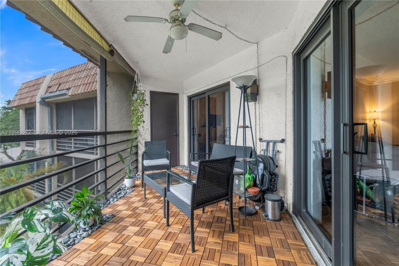 6755 W Broward Blvd, Unit 405, Plantation, FL 33317 Photo