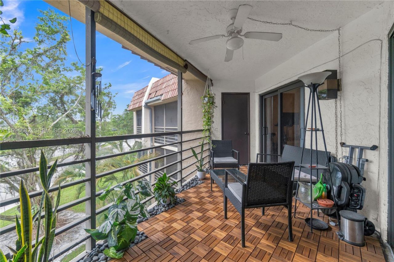 6755 W Broward Blvd, Unit 405, Plantation, FL 33317 Photo