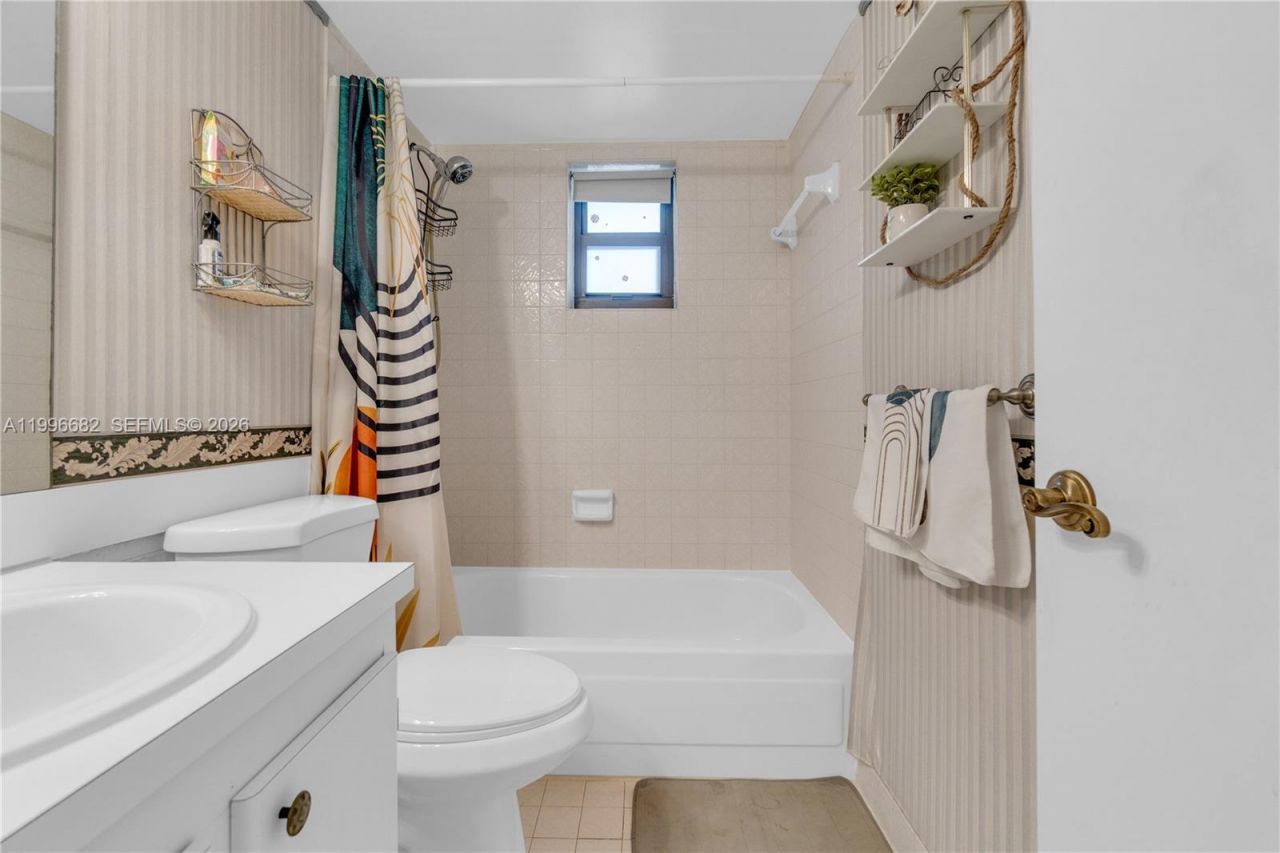 6755 W Broward Blvd, Unit 405, Plantation, FL 33317 Photo