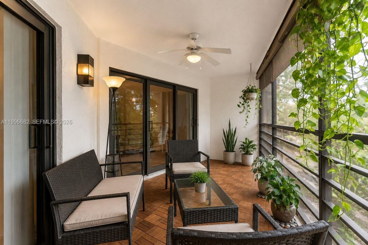 6755 W Broward Blvd, Unit 405, Plantation, FL 33317 Photo