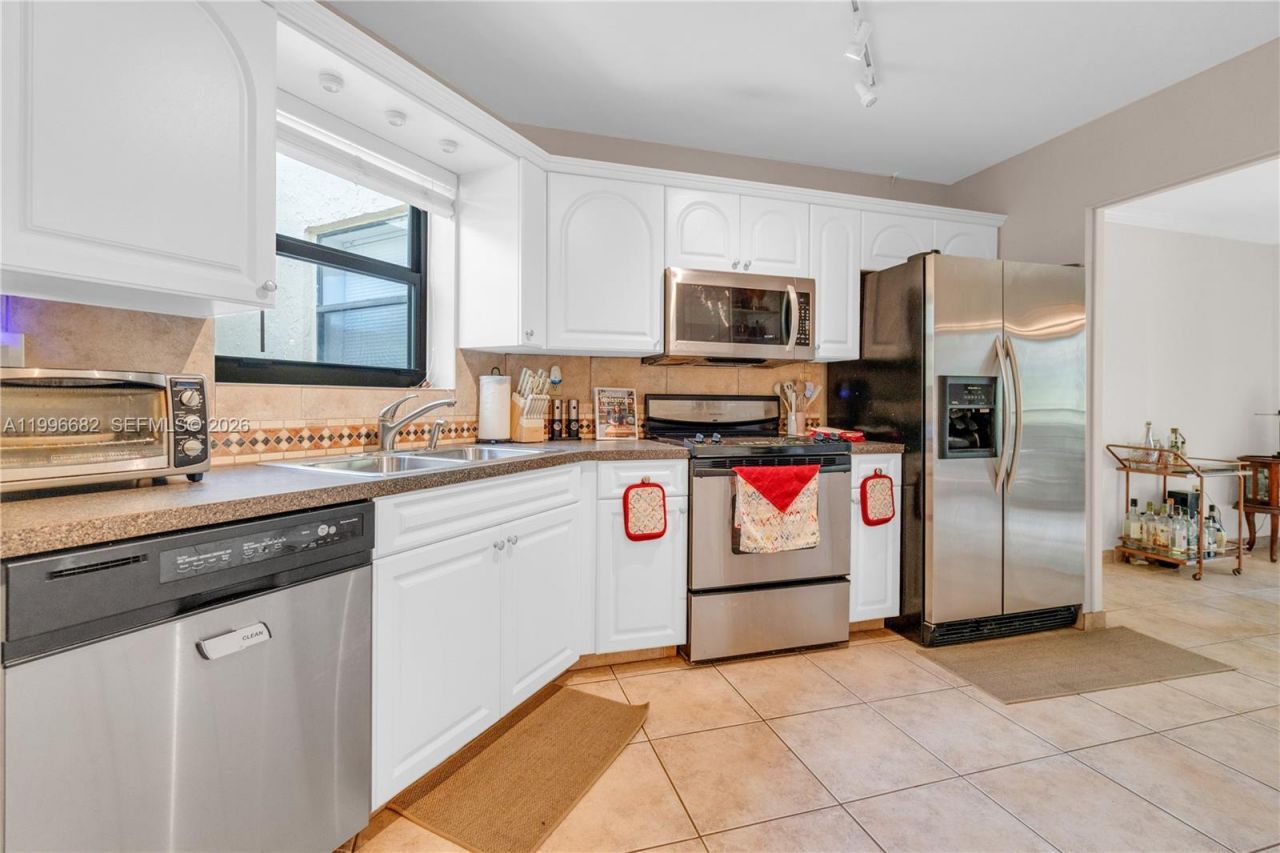 6755 W Broward Blvd, Unit 405, Plantation, FL 33317 Photo