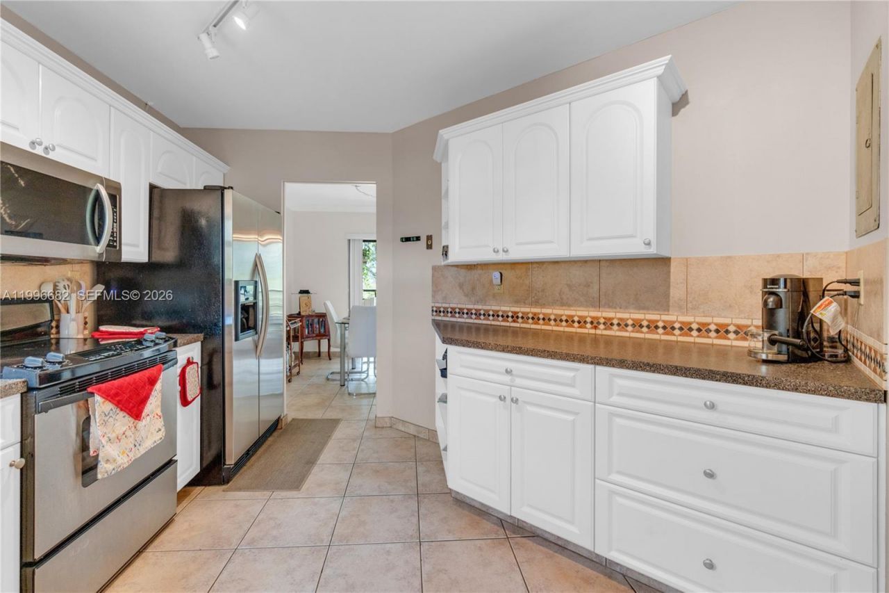 6755 W Broward Blvd, Unit 405, Plantation, FL 33317 Photo