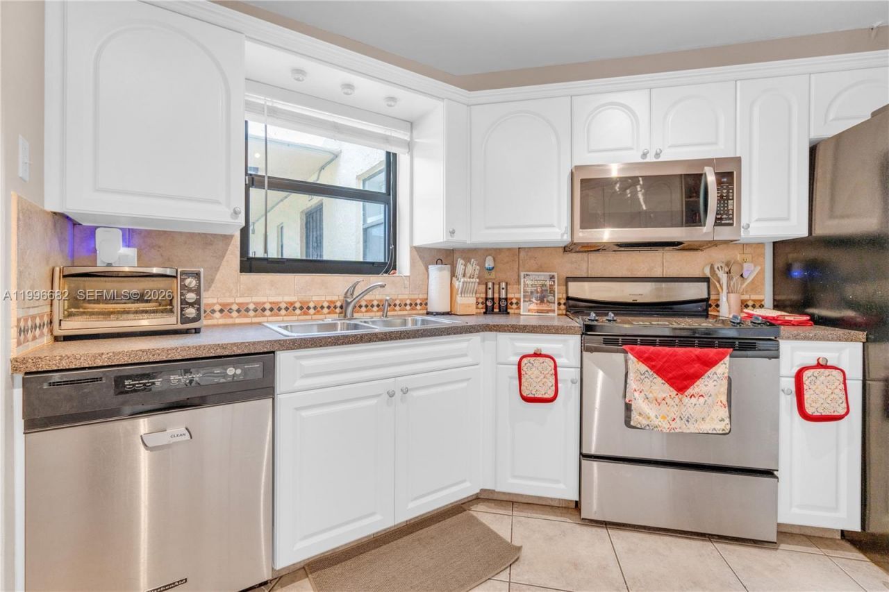 6755 W Broward Blvd, Unit 405, Plantation, FL 33317 Photo