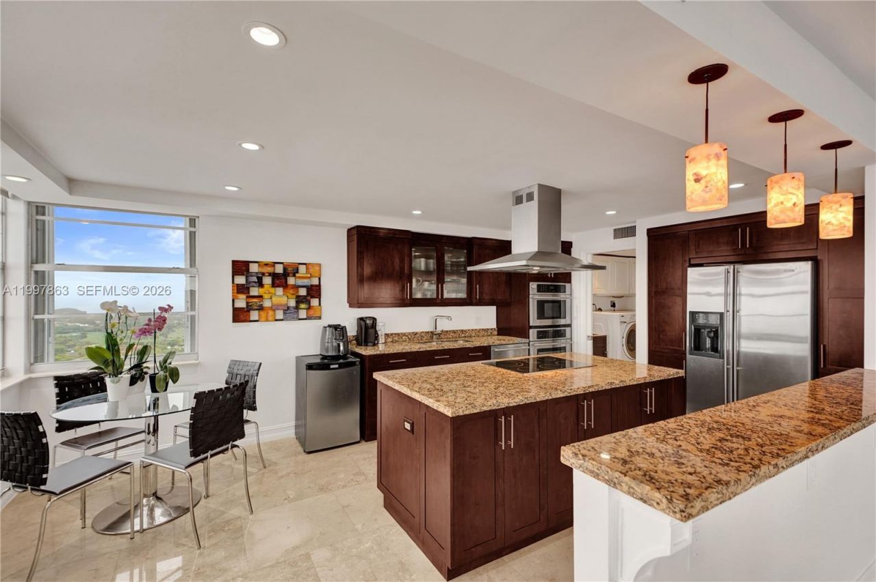 5660 Collins Ave, Unit 20B, Miami Beach, FL 33140 Photo