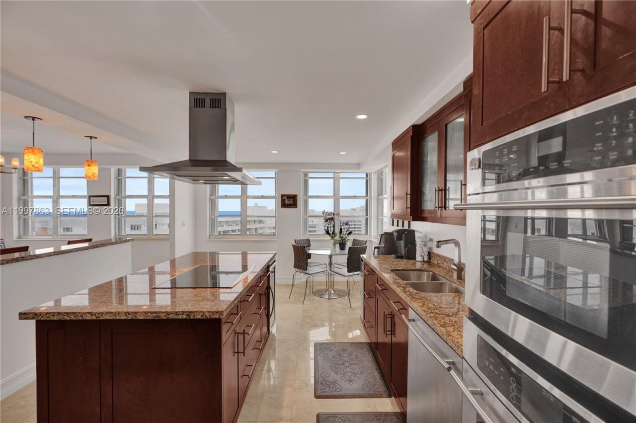 5660 Collins Ave, Unit 20B, Miami Beach, FL 33140 Photo