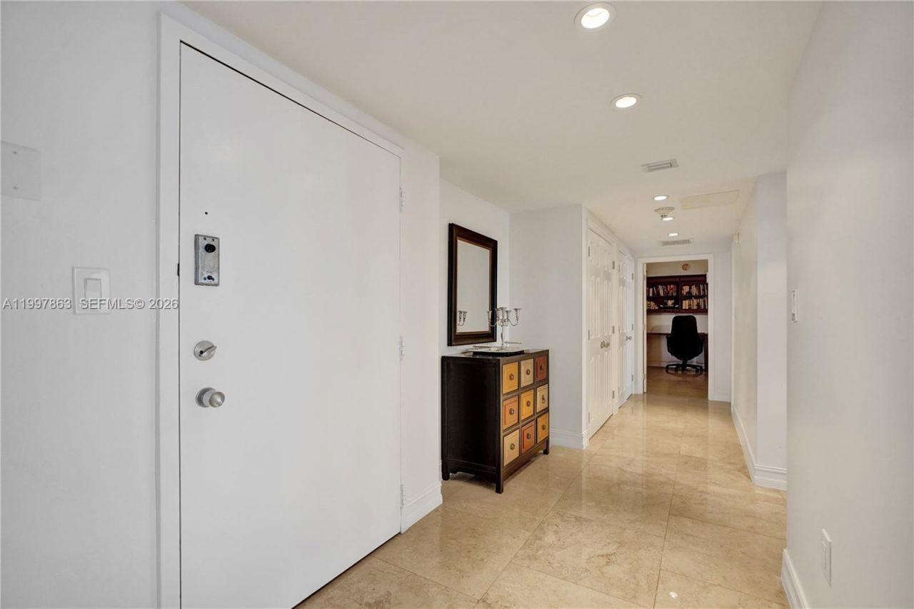 5660 Collins Ave, Unit 20B, Miami Beach, FL 33140 Photo