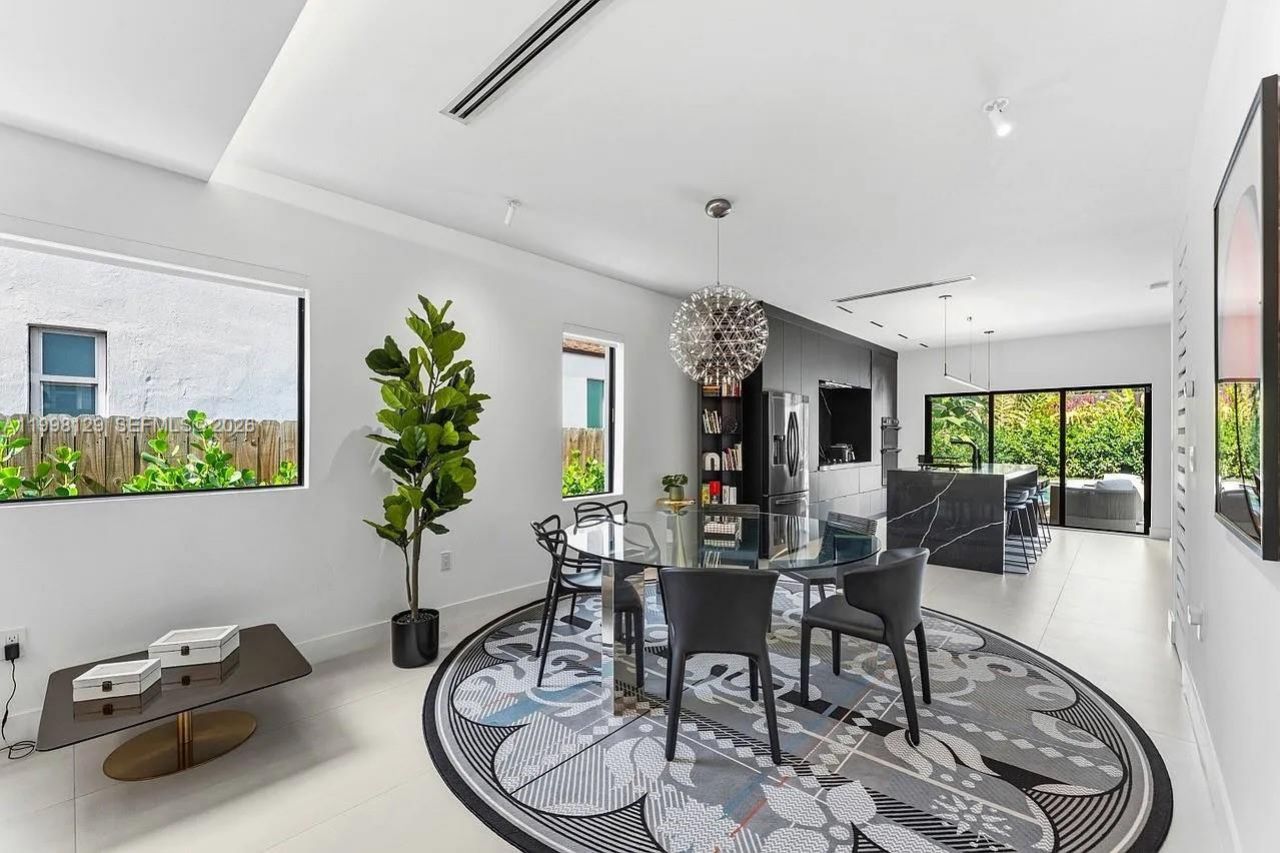 445 NE 76th St, Miami, FL 33138 Photo