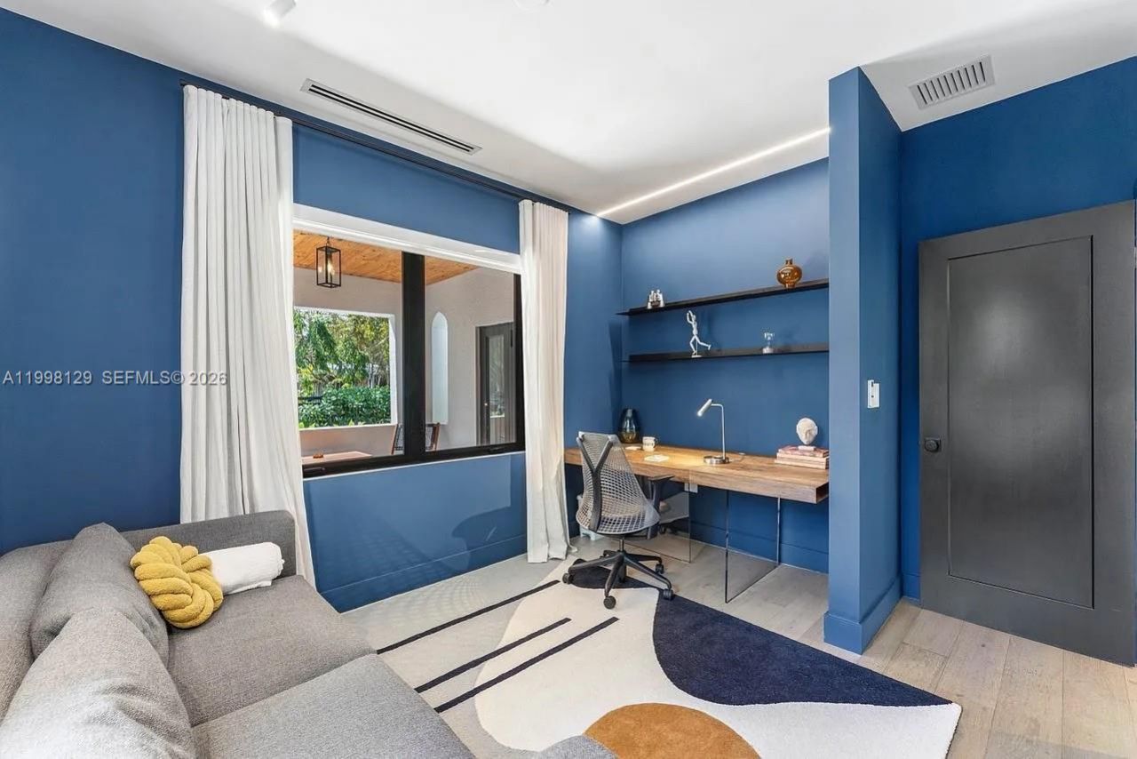 445 NE 76th St, Miami, FL 33138 Photo