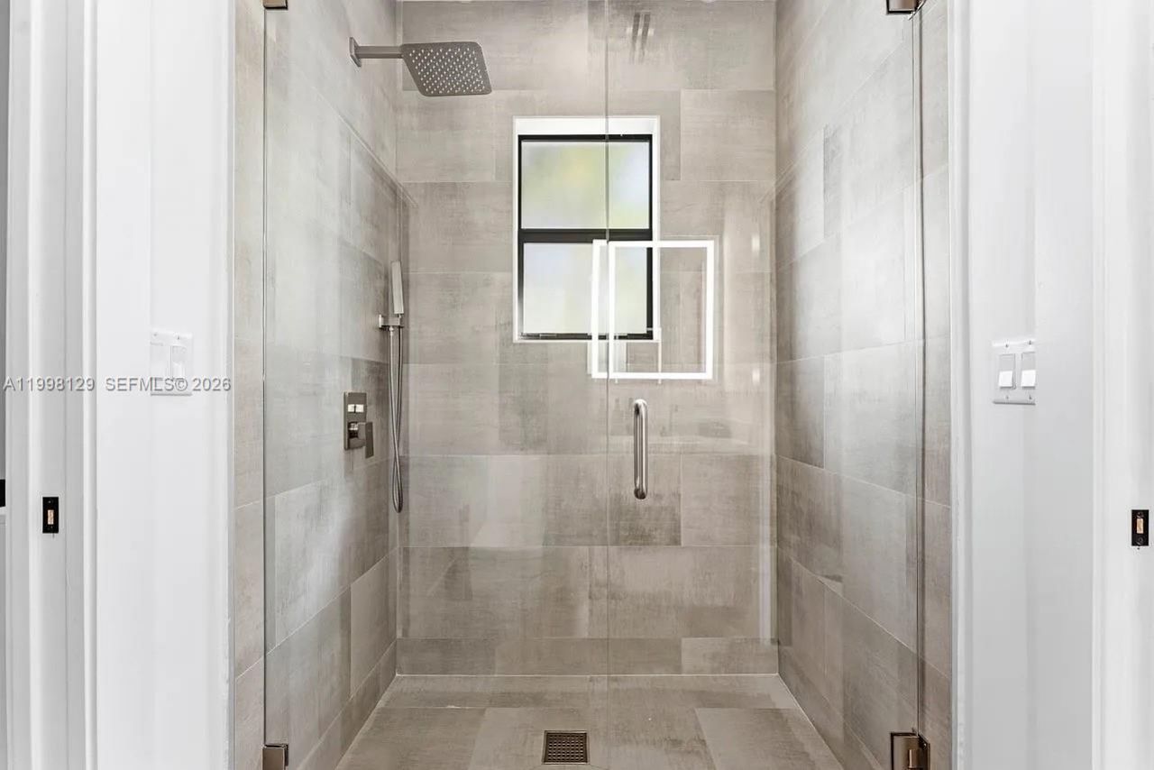 445 NE 76th St, Miami, FL 33138 Photo