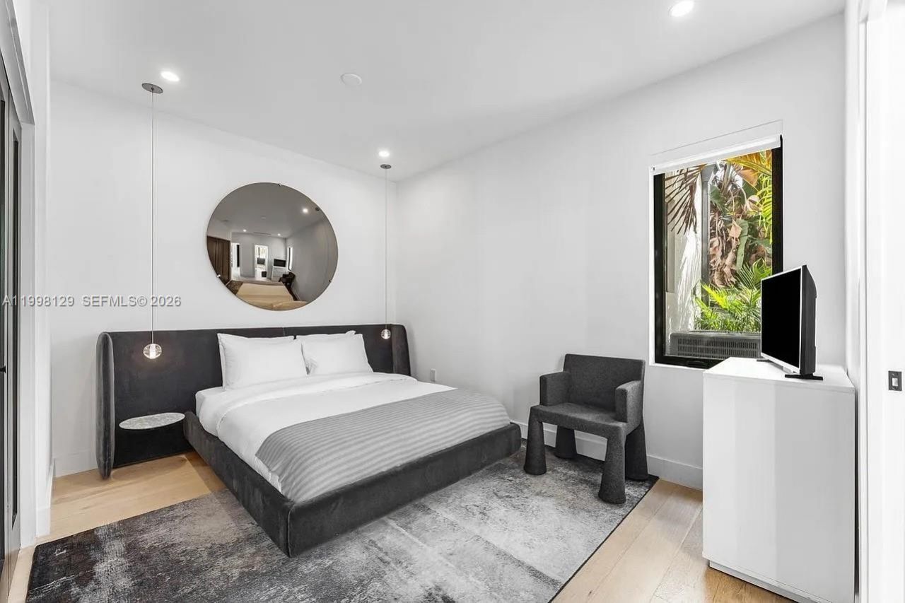 445 NE 76th St, Miami, FL 33138 Photo