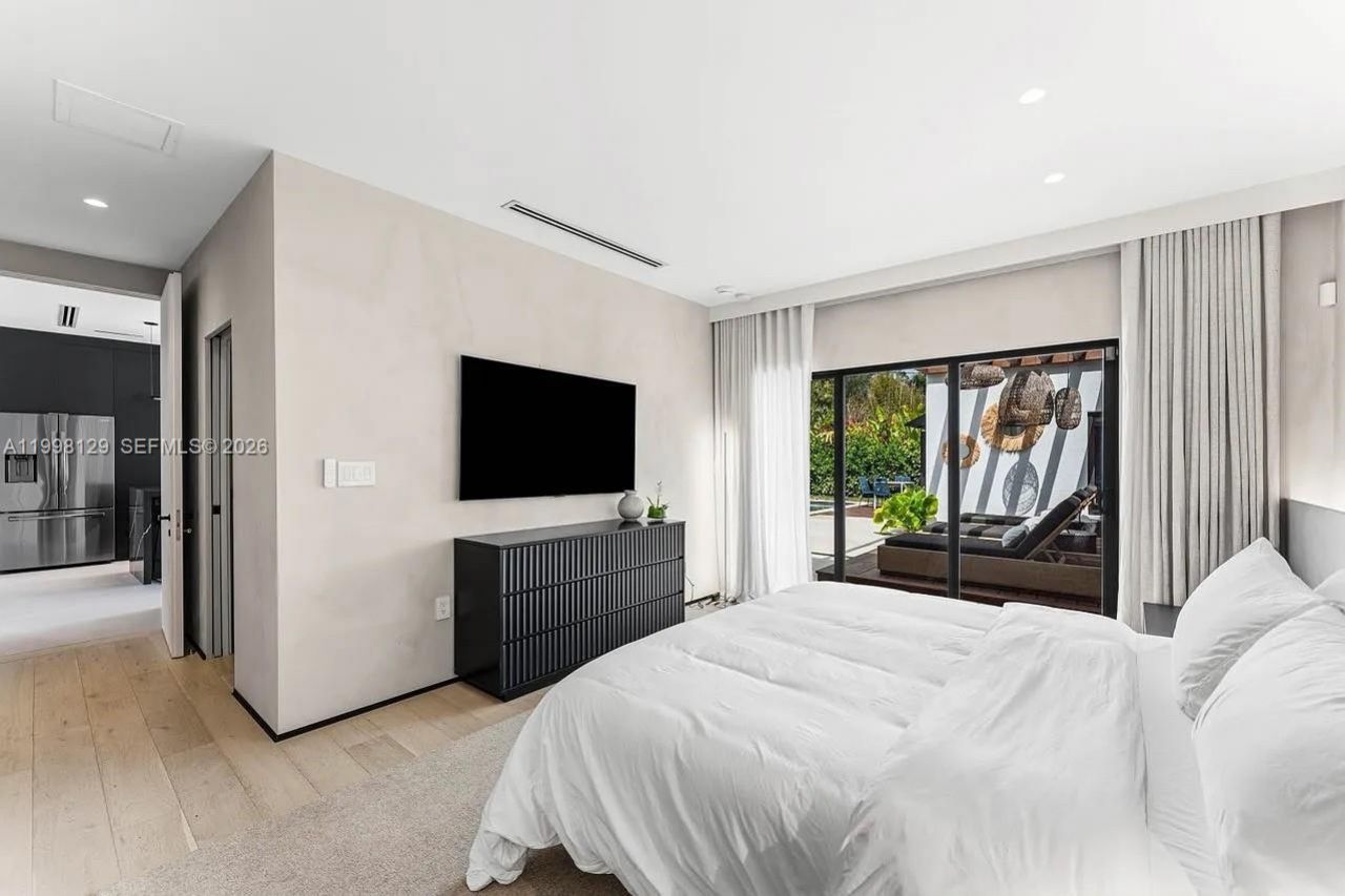 445 NE 76th St, Miami, FL 33138 Photo