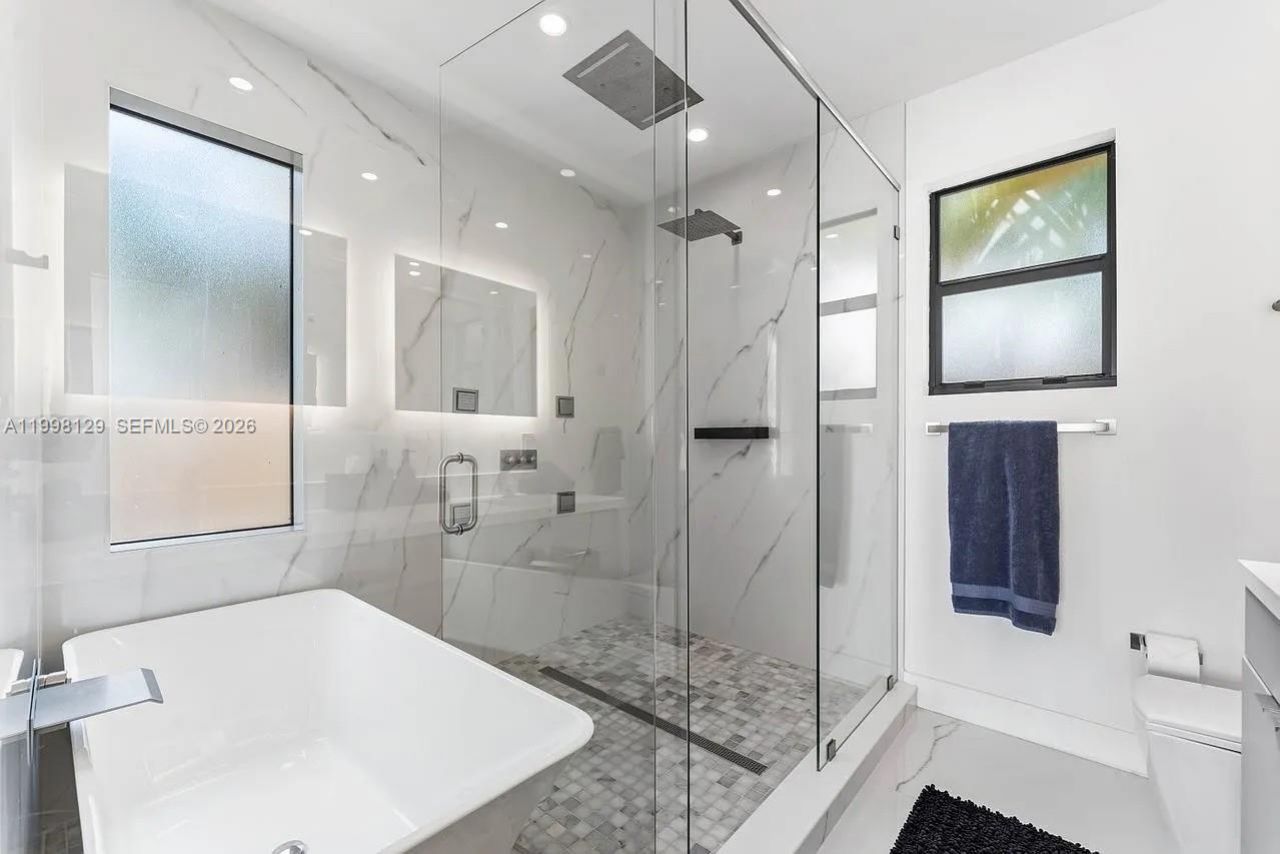 445 NE 76th St, Miami, FL 33138 Photo