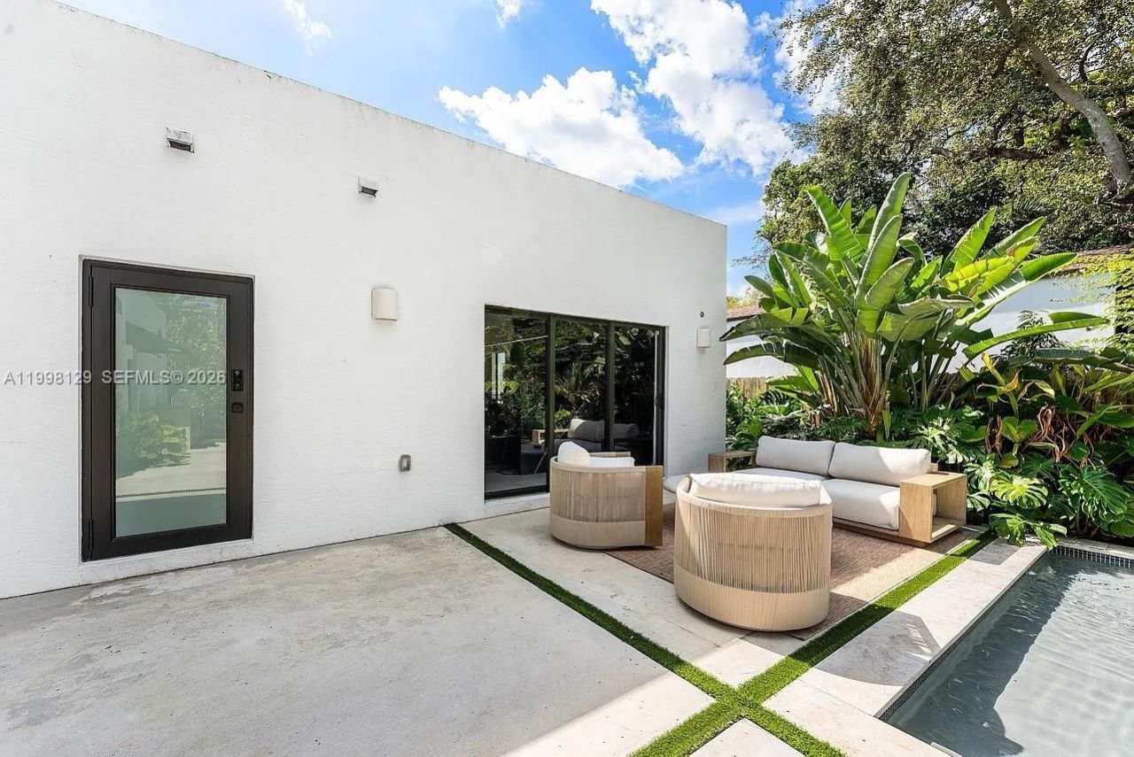 445 NE 76th St, Miami, FL 33138 Photo