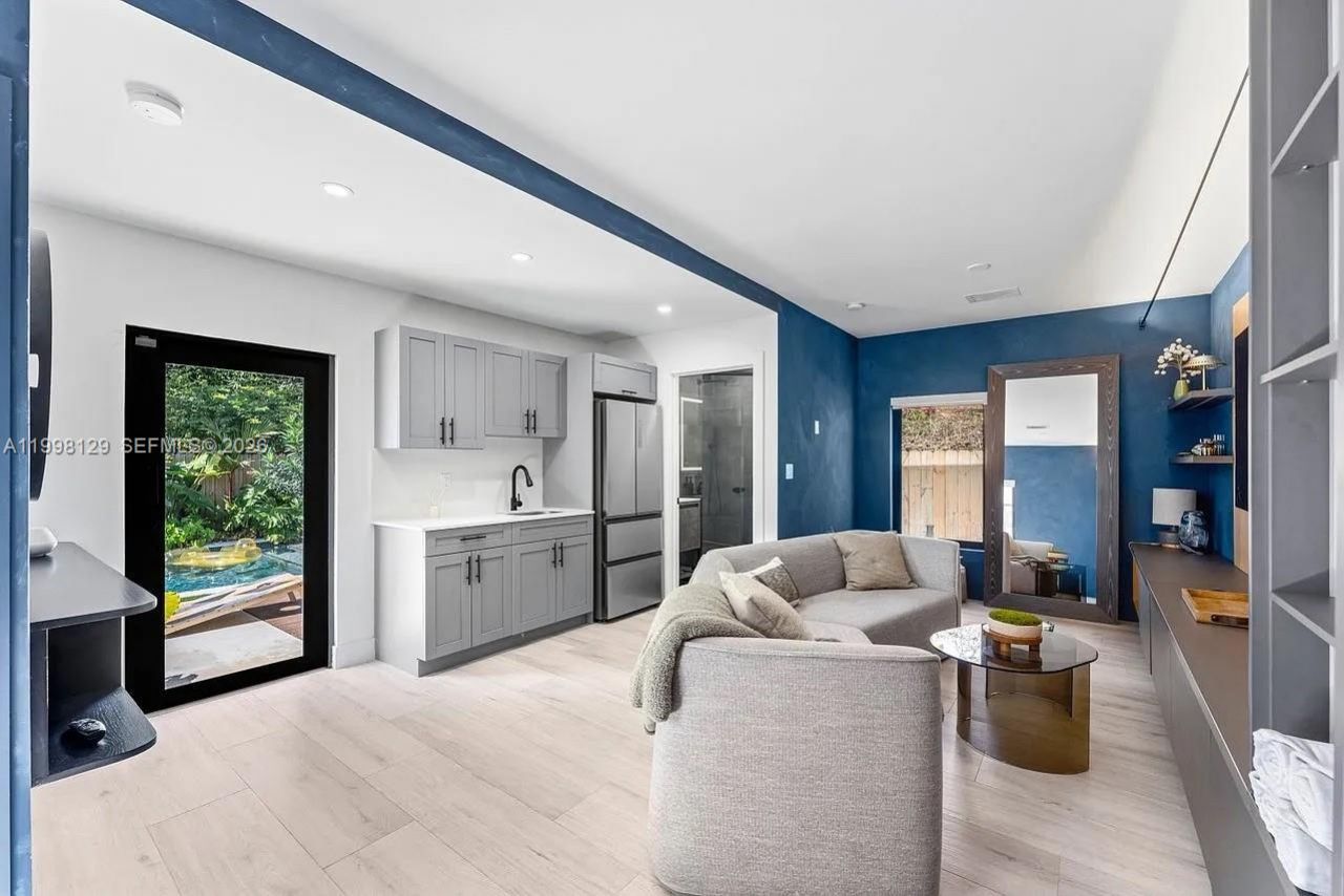 445 NE 76th St, Miami, FL 33138 Photo