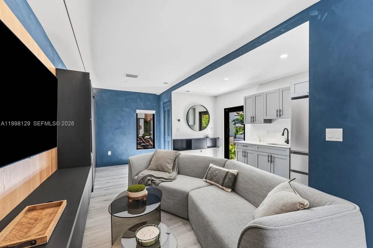 445 NE 76th St, Miami, FL 33138 Photo