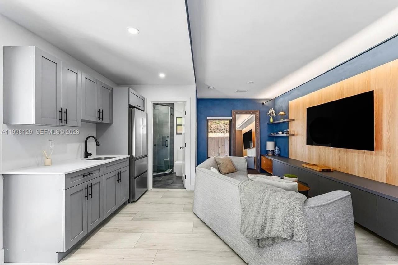 445 NE 76th St, Miami, FL 33138 Photo