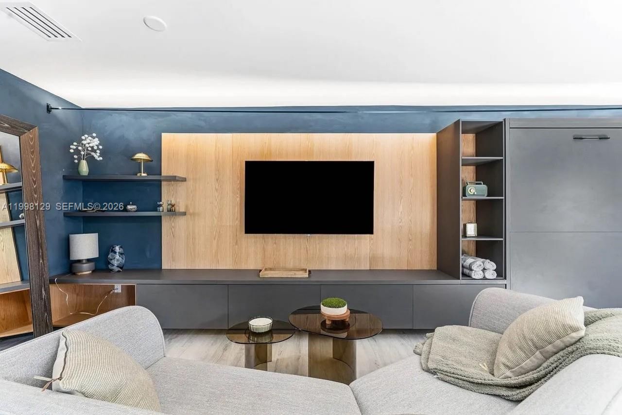 445 NE 76th St, Miami, FL 33138 Photo