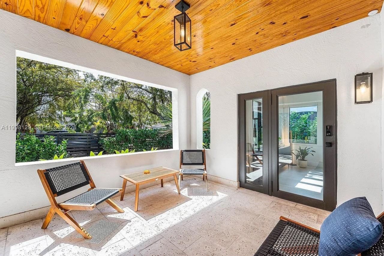 445 NE 76th St, Miami, FL 33138 Photo