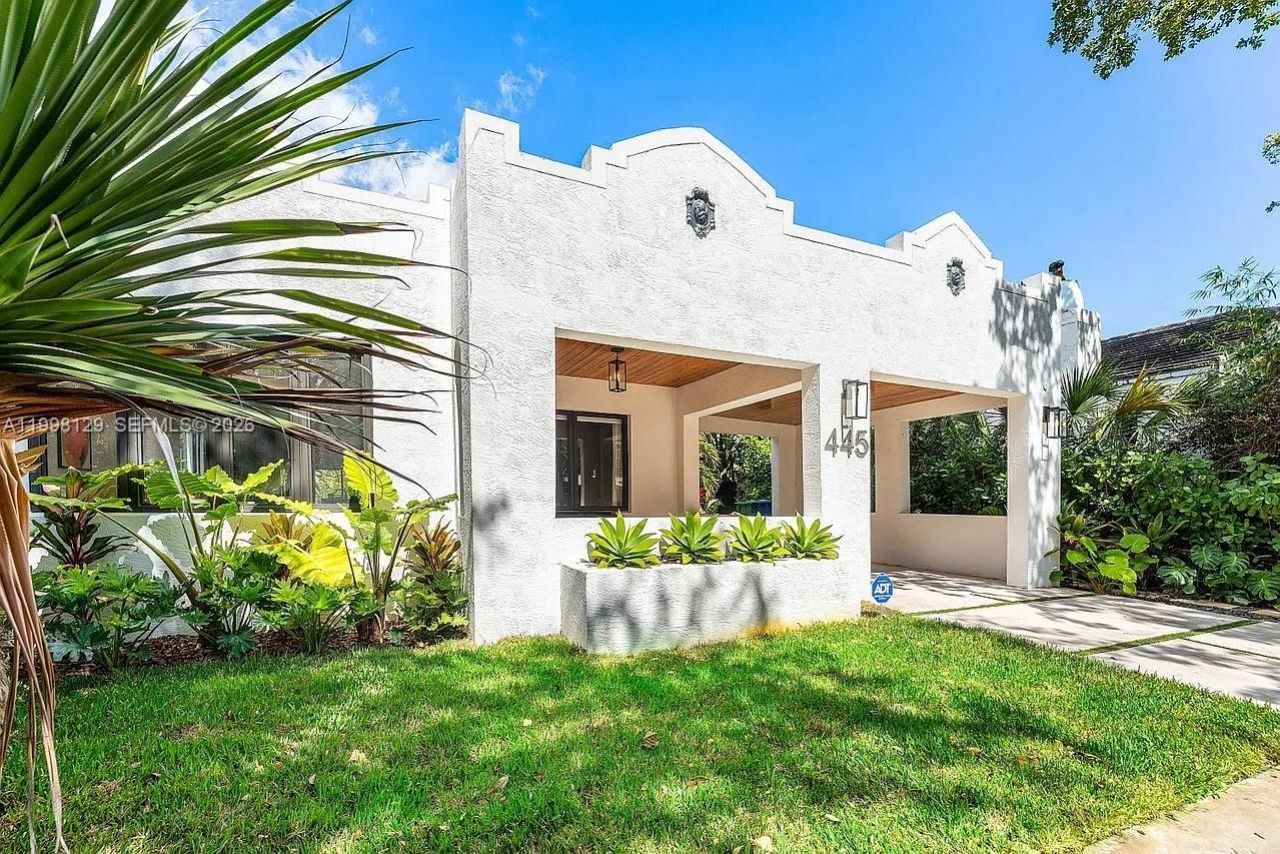 445 NE 76th St, Miami, FL 33138 Photo