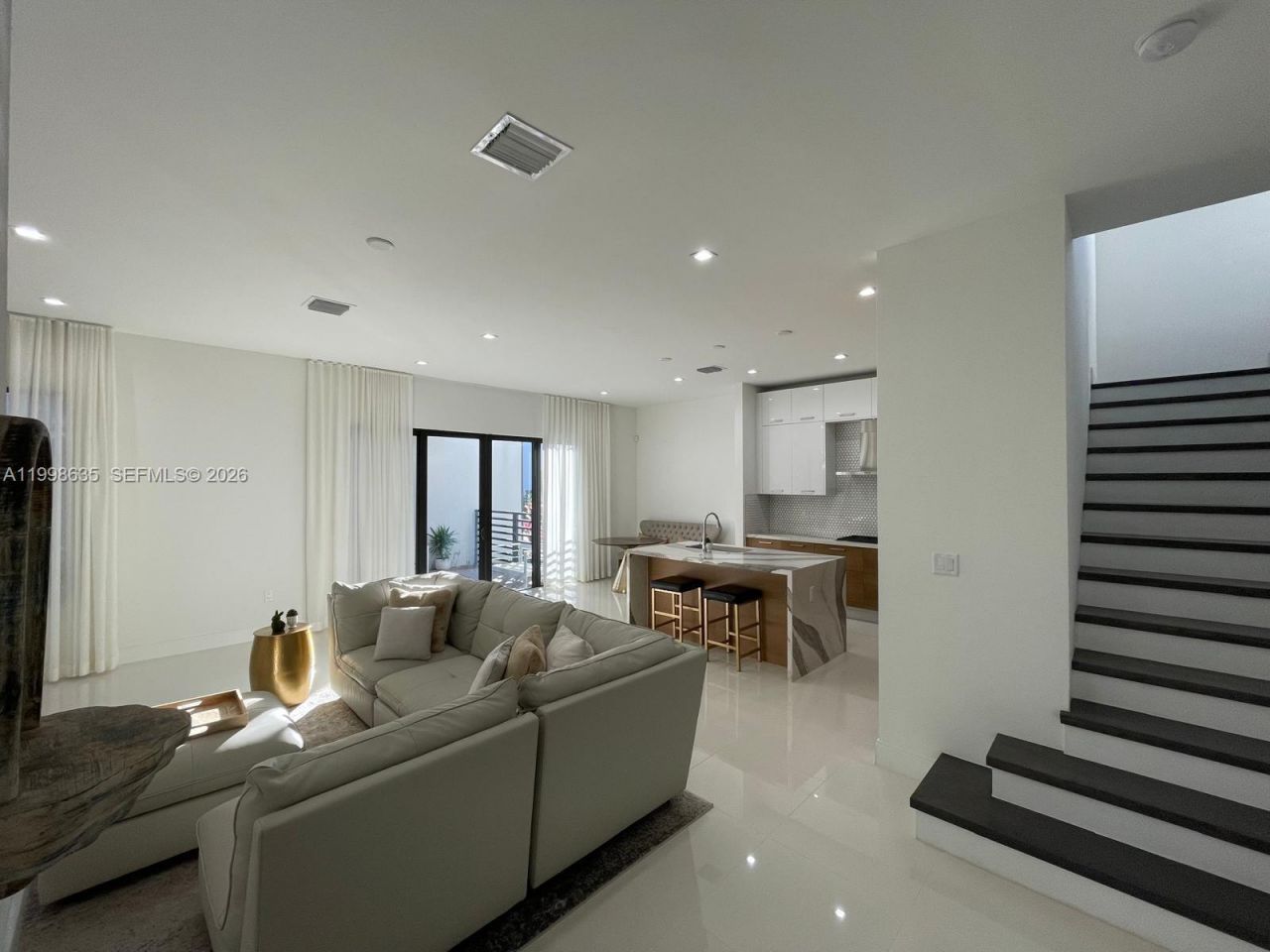 8283 NW 44th St, Doral, FL 33166 Photo