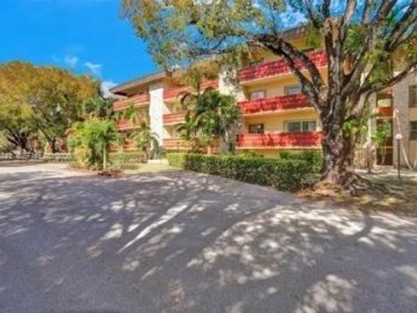 1205 Mariposa Ave , Unit 219, Coral Gables, FL 33146