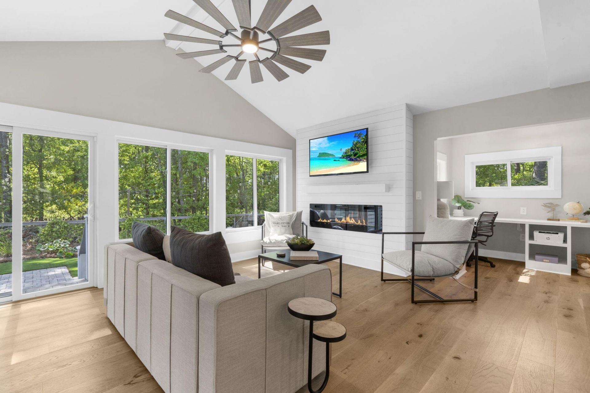 978 Law Lane Photo 13