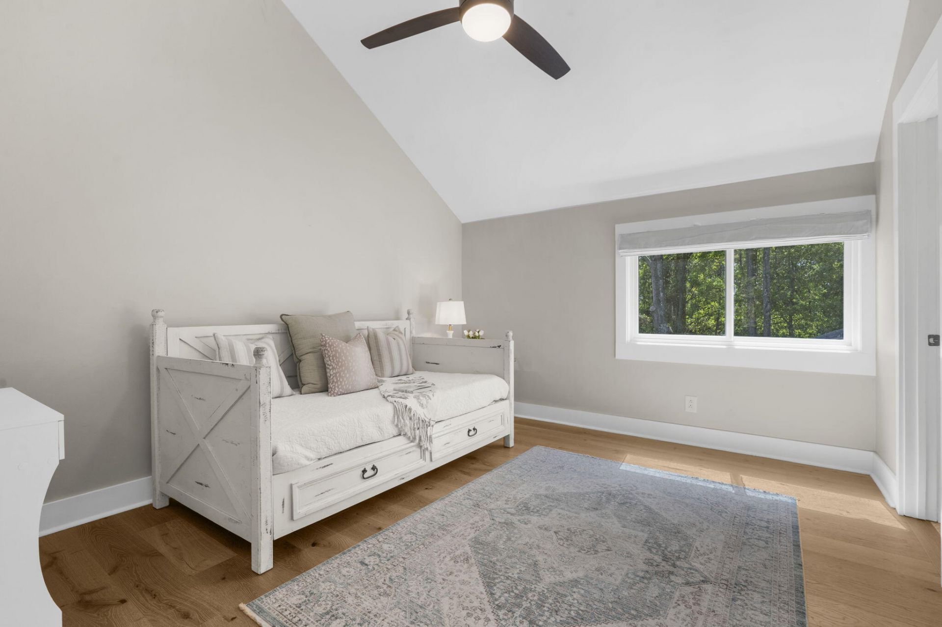 978 Law Lane Photo 37