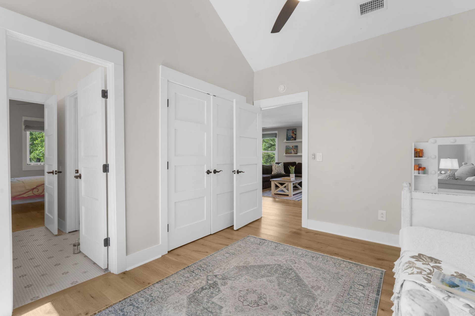 978 Law Lane Photo 38