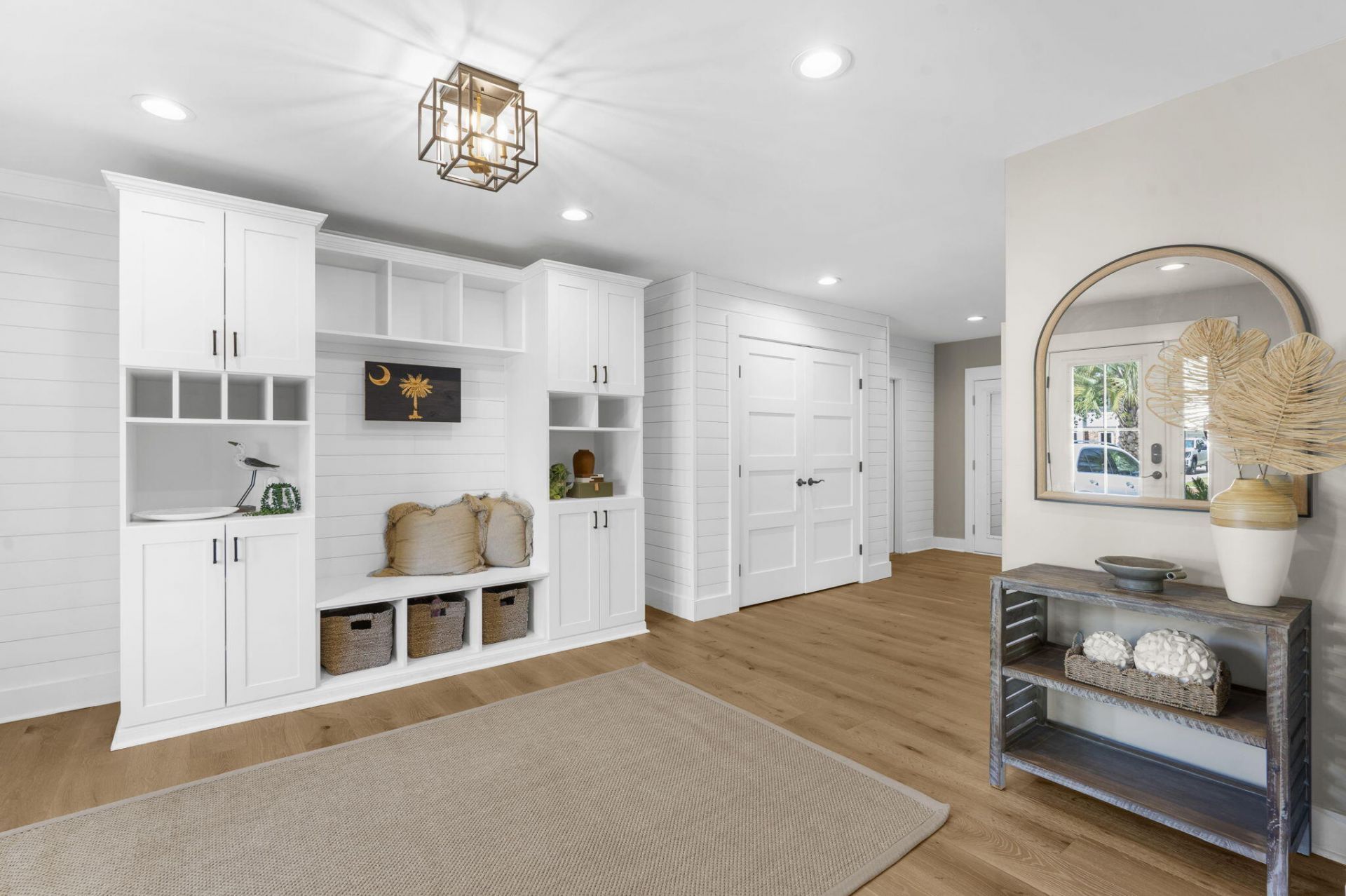 978 Law Lane Photo 4