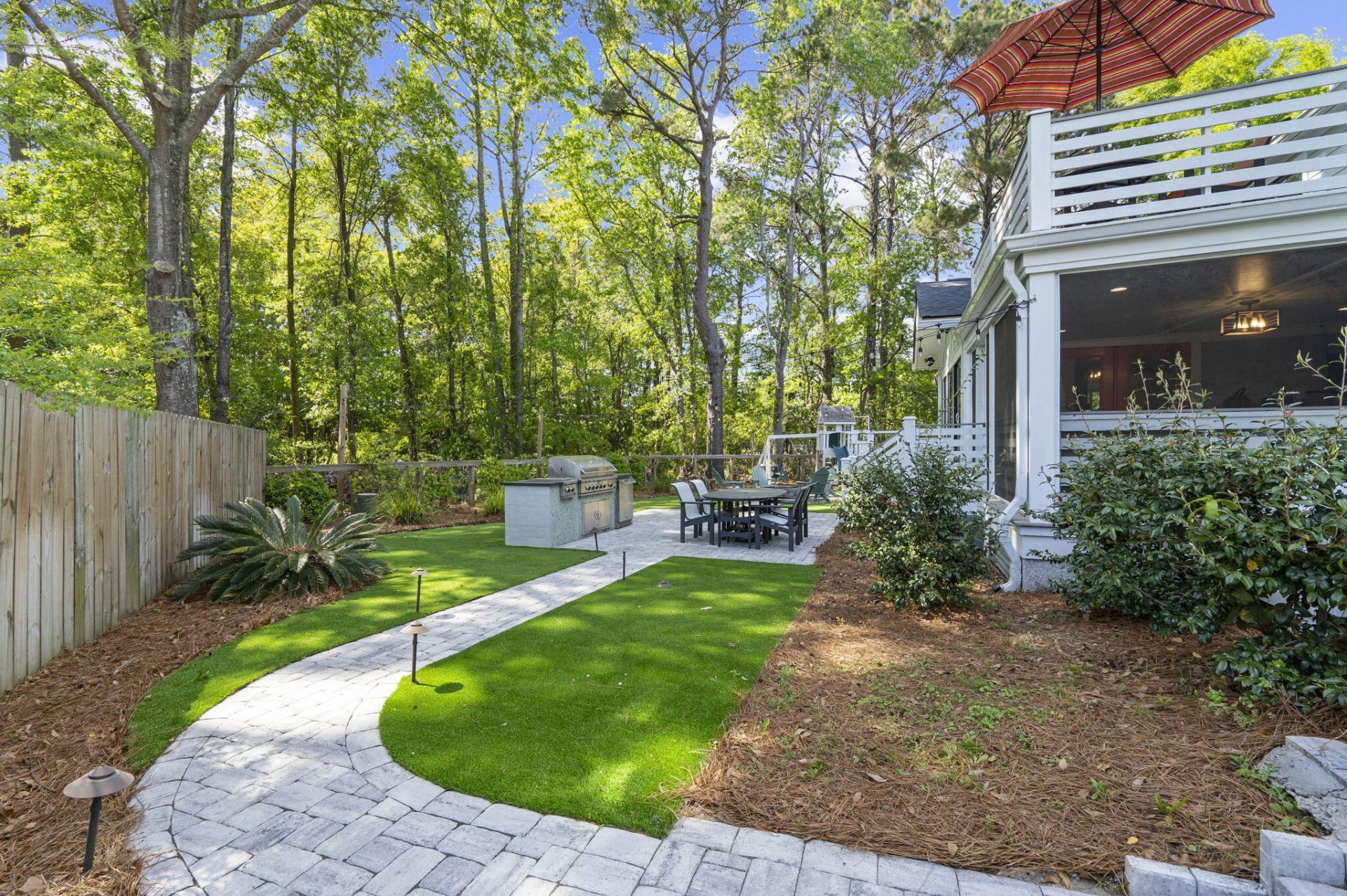 978 Law Lane Photo 45