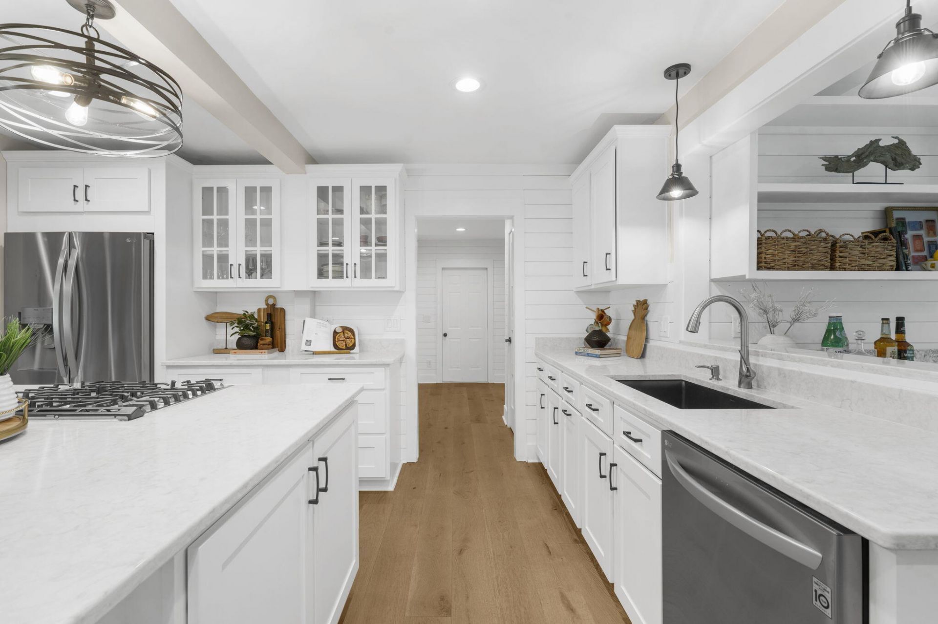 978 Law Lane Photo 8