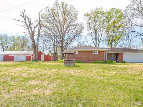 4327 Mascoutah Avenue, Mascoutah, IL 62221