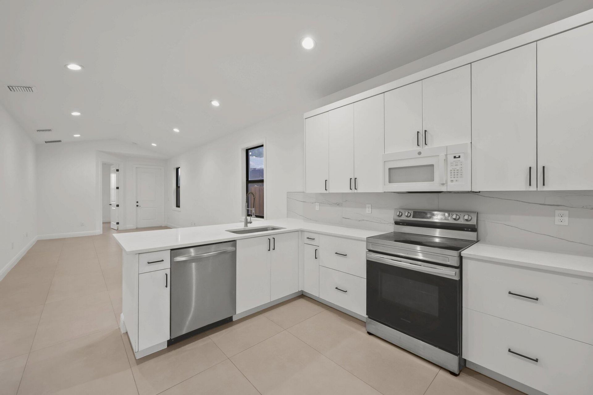 633 55th Street, West Palm Beach, FL 33407 Photo