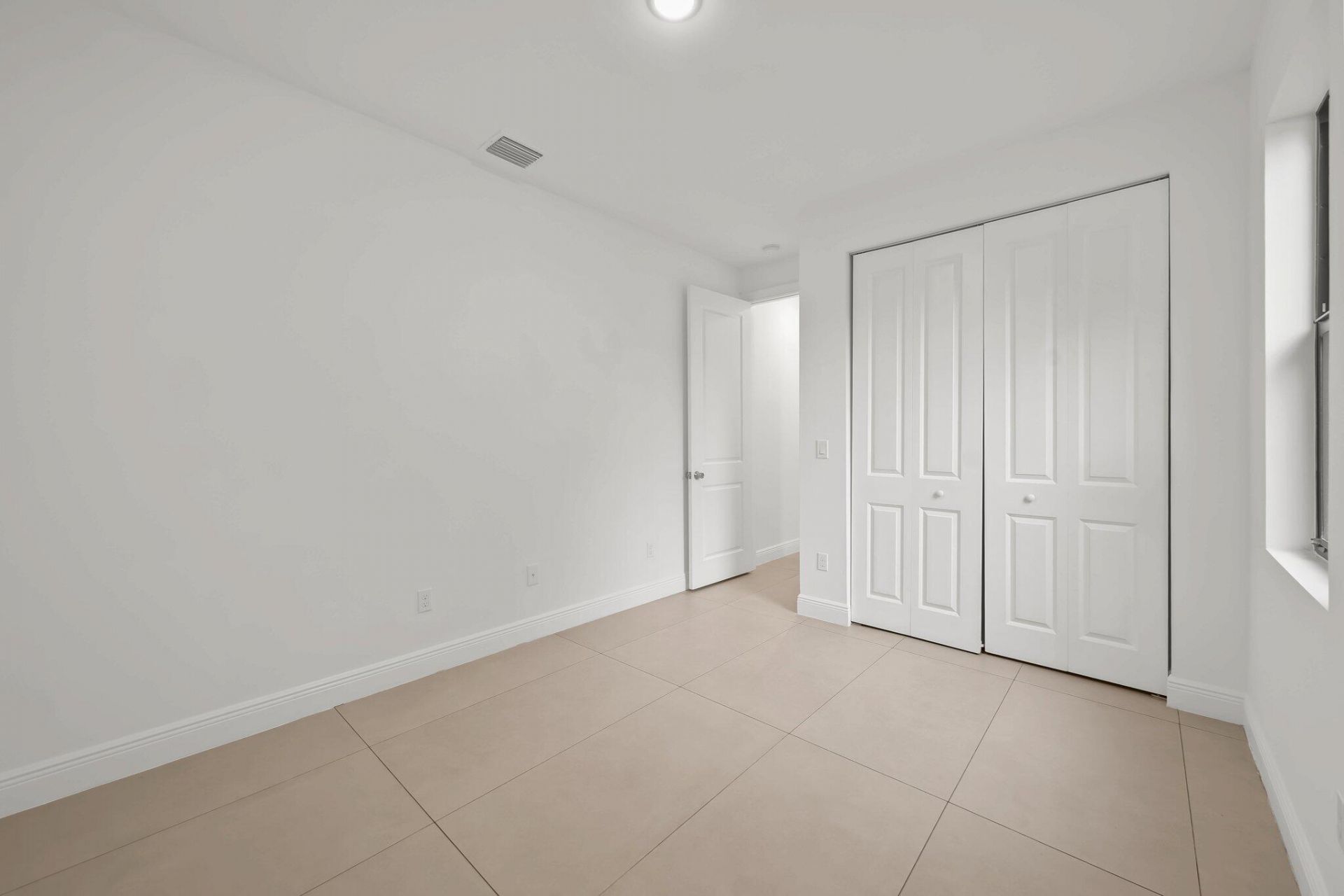 633 55th Street, West Palm Beach, FL 33407 Photo