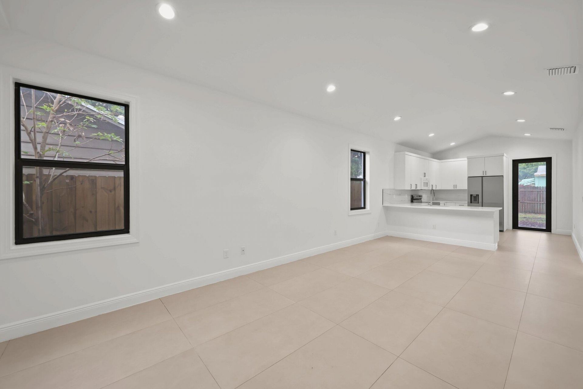 633 55th Street, West Palm Beach, FL 33407 Photo