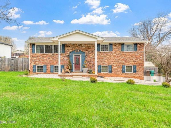 724 Hidden Valley Road, Knoxville, TN 37923