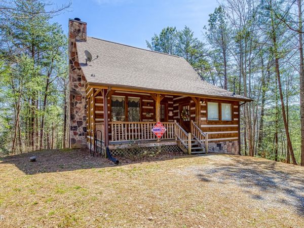 2752 Blue Springs Way, Sevierville, TN 37862