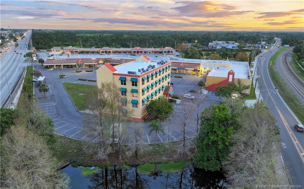 701 NW Federal Highway, Stuart, FL 34994 Photo